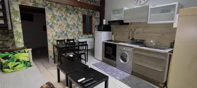 Cuisine ou kitchenette dans l'établissement DIJON Super appartement F1 bis climatisé mezzanine