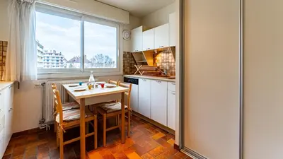 Cuisine ou kitchenette dans l'établissement Le Darcy - Balcon - Centre ville - 2BDR 2BR