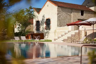 Piscine de l'établissement Prosper Maufoux - Château de Saint-Aubin ou située à proximité