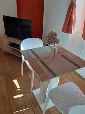 Télévision ou salle de divertissement dans l'établissement Appartement 2 personnes - fibre