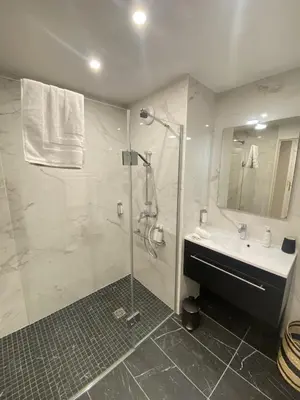 Salle de bains dans l'établissement Montana Dijon
