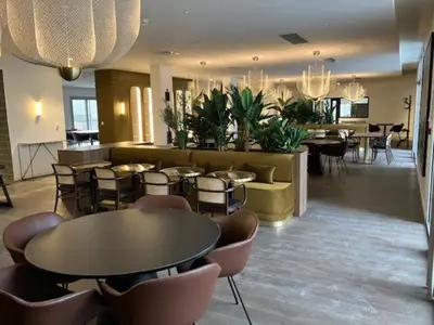 Restaurant ou autre lieu de restauration dans l'établissement Montana Dijon