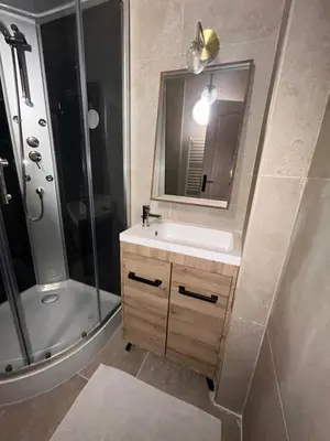 Salle de bains dans l'établissement Le 8 Appartement - Le Duplex II - parking gratuit -