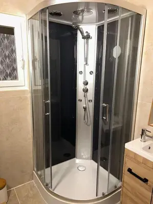 Salle de bains dans l'établissement Le 8 Appartement - Le Duplex II - parking gratuit -
