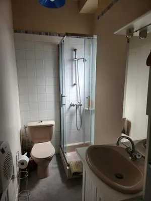 Salle de bains dans l'établissement la Grenette