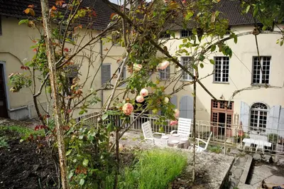 Jardin de l'établissement La troussotte, superbe appartement de 110m2 avec terrasse et jardin