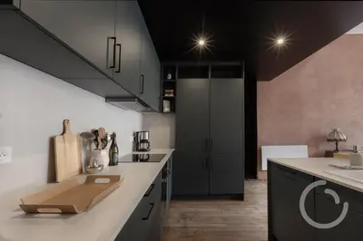Cuisine ou kitchenette dans l'établissement La troussotte, superbe appartement de 110m2 avec terrasse et jardin