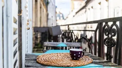 Balcon ou terrasse dans l'établissement Le Balcon des Cordeliers - Homillesime