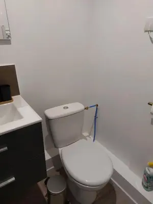 Salle de bains dans l'établissement Seul sous les toits de Dijon