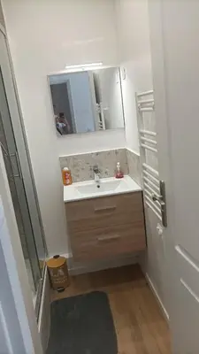 Salle de bains dans l'établissement Agréable studio -1 personne