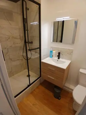 Salle de bains dans l'établissement Comfortable studio pour 2 personnes
