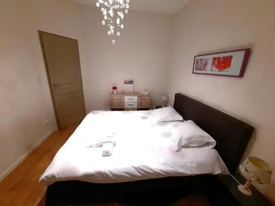 Un ou plusieurs lits dans un hébergement de l'établissement Le Hoche - Apt 4 Personnes, 1 ch, Proche Gare