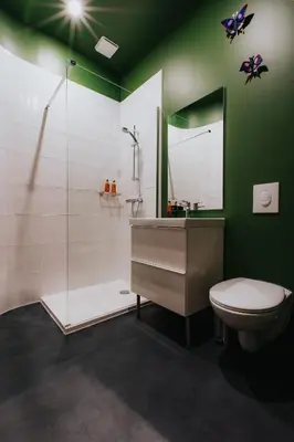 Salle de bains dans l'établissement L'appartement - Meursault