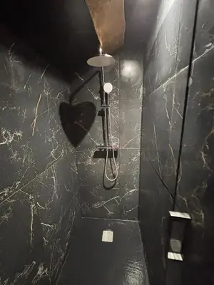 Salle de bains dans l'établissement La secret room
