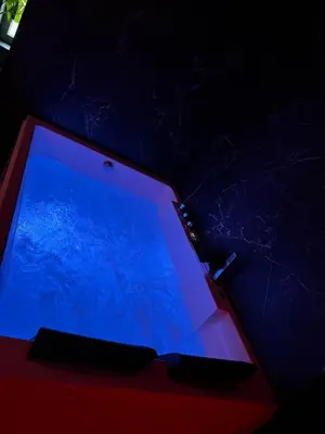 Piscine de l'établissement La secret room ou située à proximité