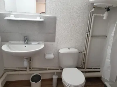 Salle de bains dans l'établissement Studio meublé centre ville Paray 1B16