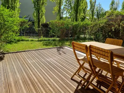Jardin de l'établissement La Résidence des Poètes