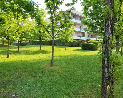 Jardin de l'établissement La Résidence des Poètes