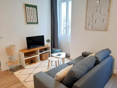 Télévision ou salle de divertissement dans l'établissement Le Foch - Apt 4 Personnes, 1 ch, Proche Gare