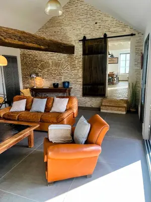 Coin salon dans l'établissement L'atelier du Doubs