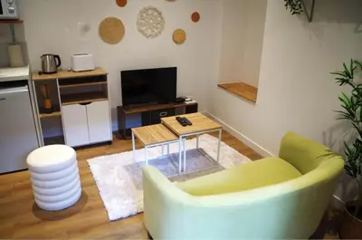 Cuisine ou kitchenette dans l'établissement Urban Oasis, Appartement Chic et Neuf