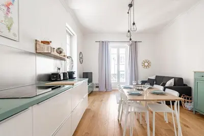 Cuisine ou kitchenette dans l'établissement Le 37 - Hypercenter & Modern