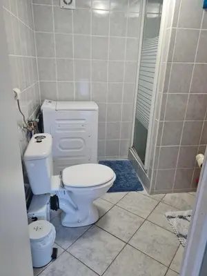 Salle de bains dans l'établissement Studio indépendant à la campagne, proche Paray le Monial