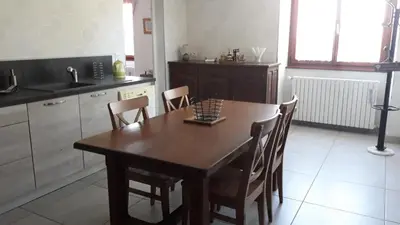 Cuisine ou kitchenette dans l'établissement Gîte de La Saugiat
