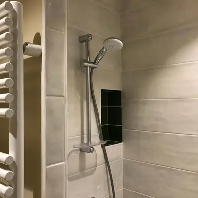 Salle de bains dans l'établissement Maison d'Alice - Centre-ville de Cluny avec parking