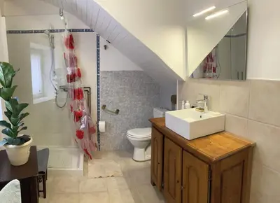 Salle de bains dans l'établissement Gîte des Hautes Côtes de Beaune