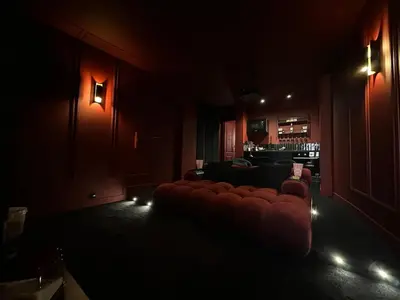 Coin salon dans l'établissement LE CINÉ-ROOM, T2, Netflix, Prime, Hyper-centre