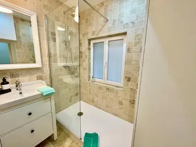 Salle de bains dans l'établissement La Chouette Blanche, hypercentre