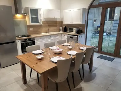 Cuisine ou kitchenette dans l'établissement La petite favière