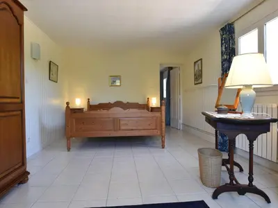 Un ou plusieurs lits dans un hébergement de l'établissement Vacation Home in France with Pool