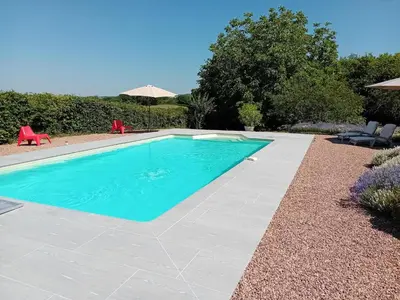 Piscine de l'établissement Vacation Home in France with Pool ou située à proximité