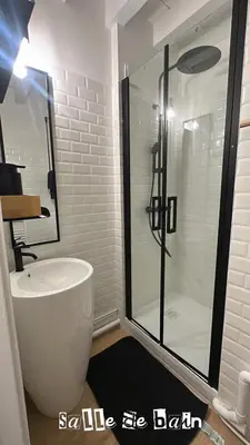 Salle de bains dans l'établissement Le kozy
