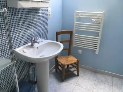 Salle de bains dans l'établissement Charmante ferme vue exceptionnelle 10 voyageurs