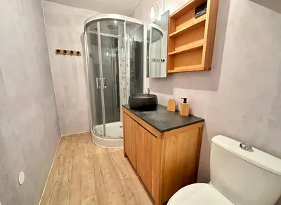 Salle de bains dans l'établissement Le Nid Dijonnais