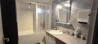 Salle de bains dans l'établissement Replonges entre A6 et A40