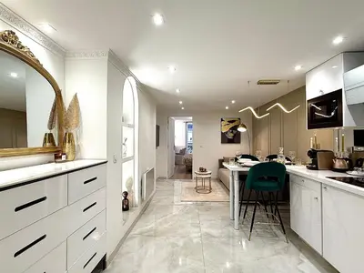 Cuisine ou kitchenette dans l'établissement Résidence Auguste Comte - avec Balcon - Cœur de Dijon
