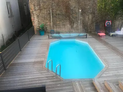Piscine de l'établissement Charmante maison au cœur des vignes ou située à proximité