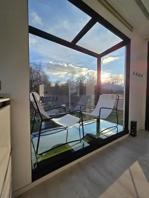Piscine de l'établissement chic evasion ou située à proximité
