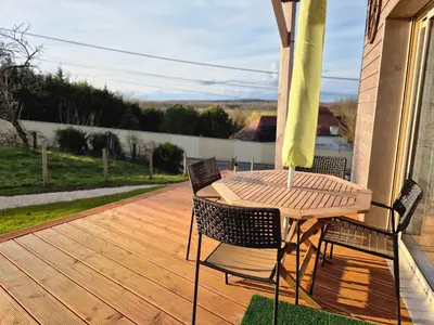 Balcon ou terrasse dans l'établissement Le chalet du bord de Saône