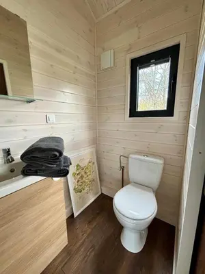 Salle de bains dans l'établissement La Tiny Cluny