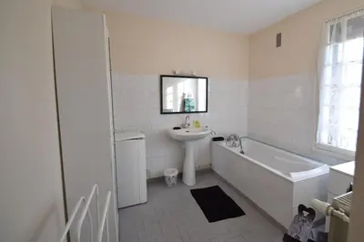 Salle de bains dans l'établissement Le jardin caché, maison indépendante classée 3 étoiles