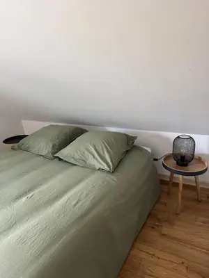 Coin salon dans l'établissement Petite maison cosy avec jardin