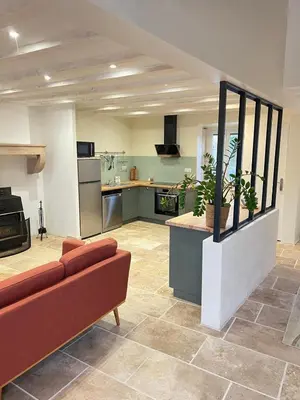 Cuisine ou kitchenette dans l'établissement Gîte