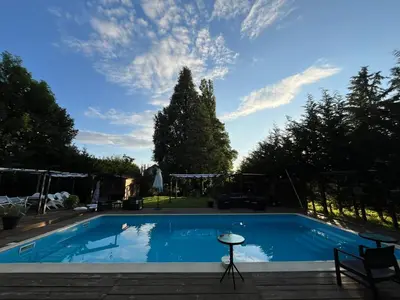 Piscine de l'établissement Couleurs de la vie - Chambres d'Hôtes et Gîte ou située à proximité