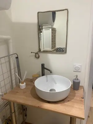 Salle de bains dans l'établissement Le lodge