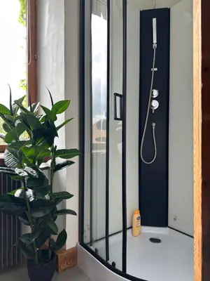 Salle de bains dans l'établissement Relais diligence famille